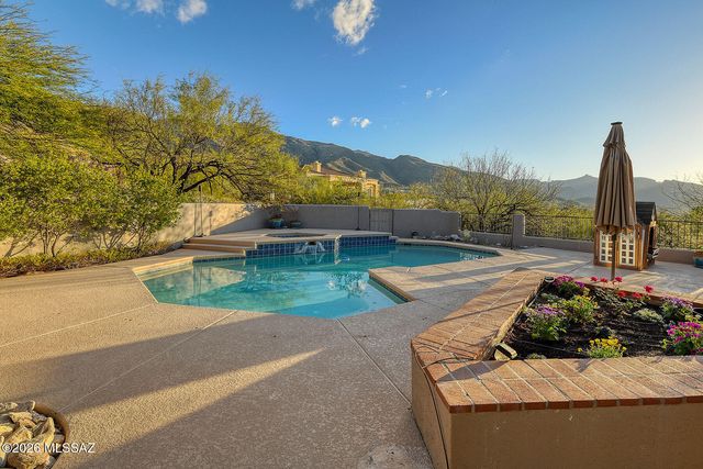 6261 E Calle De Mirar, Tucson, AZ 85750