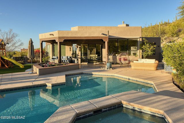 6261 E Calle De Mirar, Tucson, AZ 85750