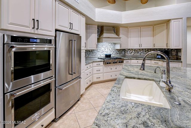 6261 E Calle De Mirar, Tucson, AZ 85750