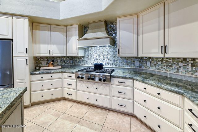 6261 E Calle De Mirar, Tucson, AZ 85750