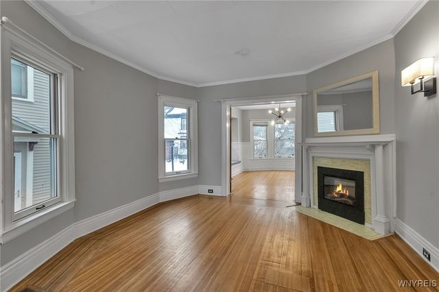 107 Crescent Avenue, Buffalo, NY 14214