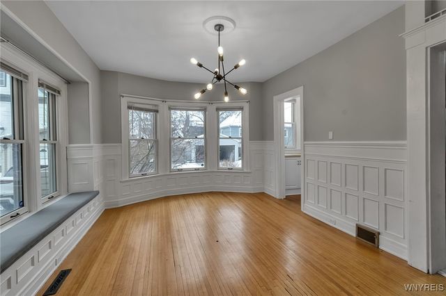 107 Crescent Avenue, Buffalo, NY 14214