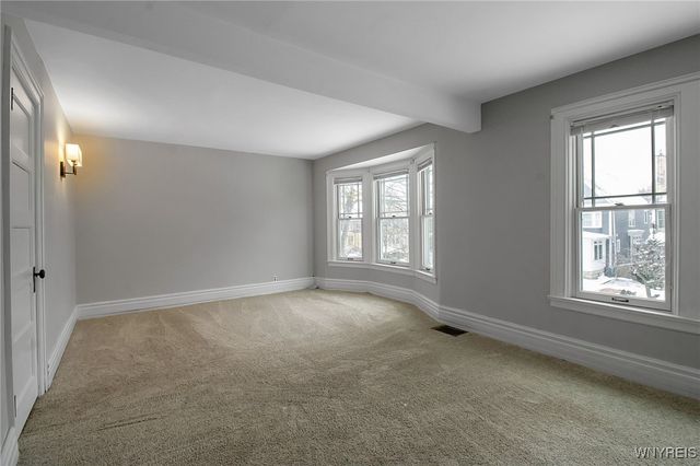 107 Crescent Avenue, Buffalo, NY 14214