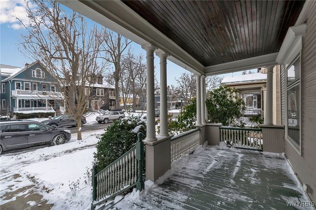 107 Crescent Avenue, Buffalo, NY 14214