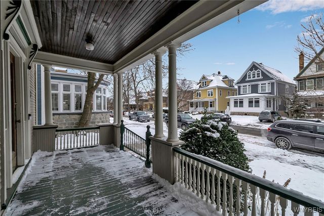 107 Crescent Avenue, Buffalo, NY 14214