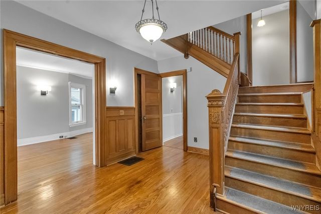 107 Crescent Avenue, Buffalo, NY 14214