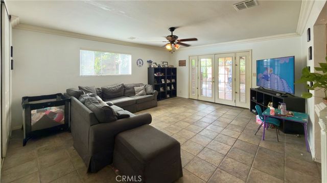 1011 Shadow, San Fernando, CA 91340