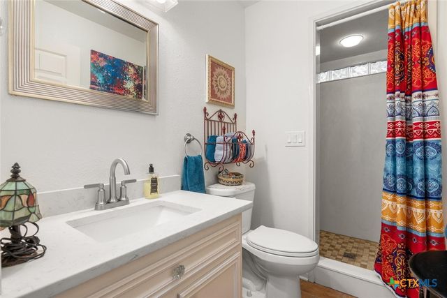 15 Palmer Lane, Wimberley, TX 78676