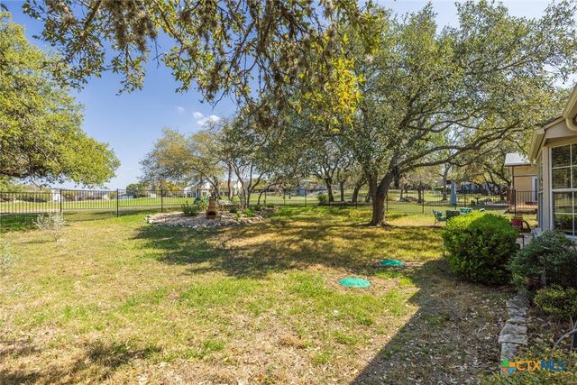 15 Palmer Lane, Wimberley, TX 78676