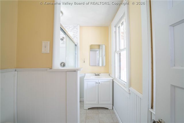 805 6th Street, Charleston, WV 25302