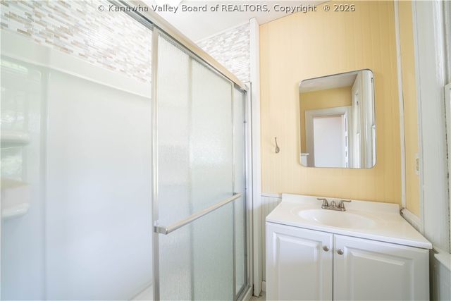 805 6th Street, Charleston, WV 25302