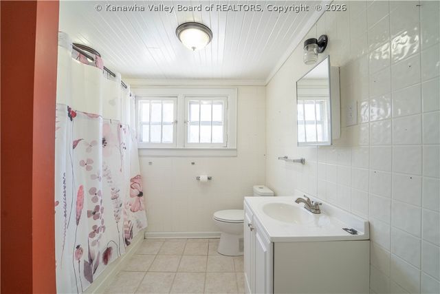 805 6th Street, Charleston, WV 25302