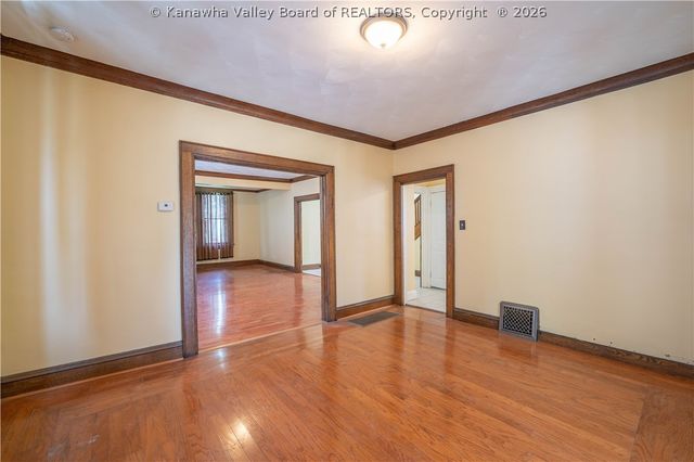 805 6th Street, Charleston, WV 25302