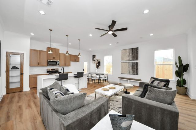 3535 & 3537 Amos Street, Houston, TX 77021