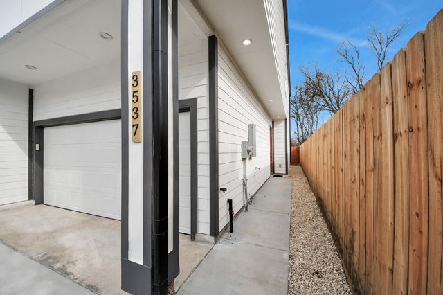 3535 & 3537 Amos Street, Houston, TX 77021