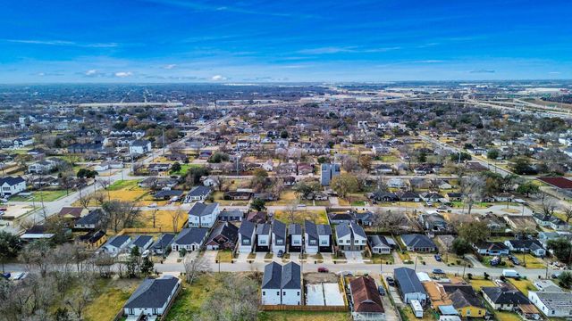 3535 & 3537 Amos Street, Houston, TX 77021