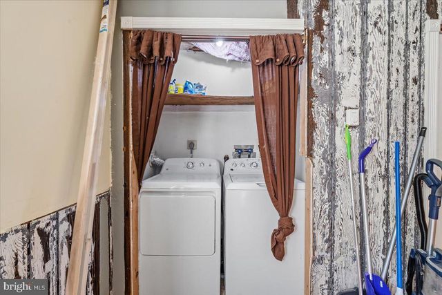 2230 N LEHIGH AVE, Whitehall, PA 18052