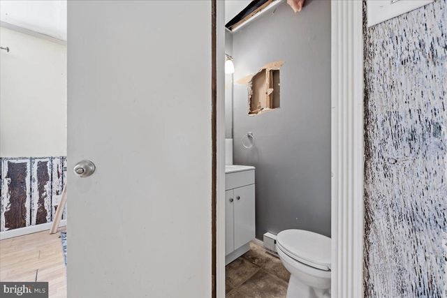 2230 N LEHIGH AVE, Whitehall, PA 18052