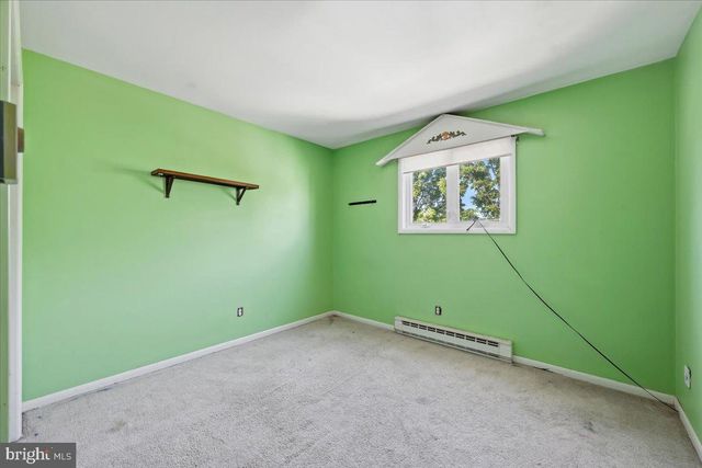 2230 N LEHIGH AVE, Whitehall, PA 18052