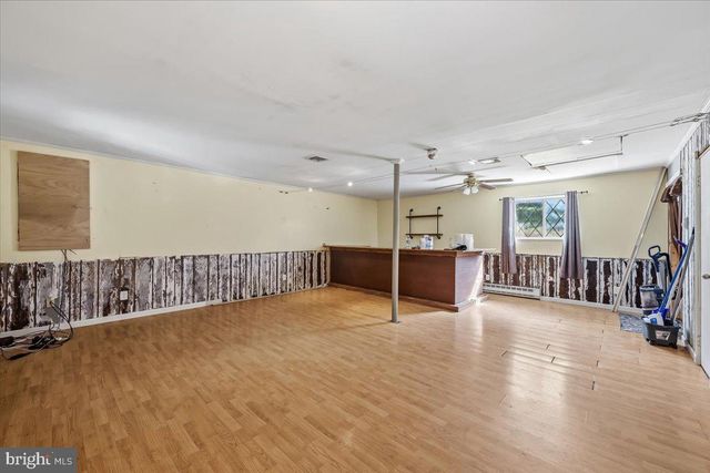 2230 N LEHIGH AVE, Whitehall, PA 18052