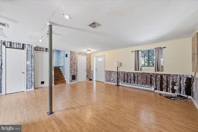 2230 N LEHIGH AVE, Whitehall, PA 18052