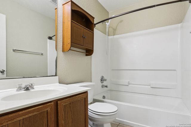 11343 Saratoga Coach, San Antonio, TX 78254