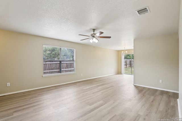 11343 Saratoga Coach, San Antonio, TX 78254