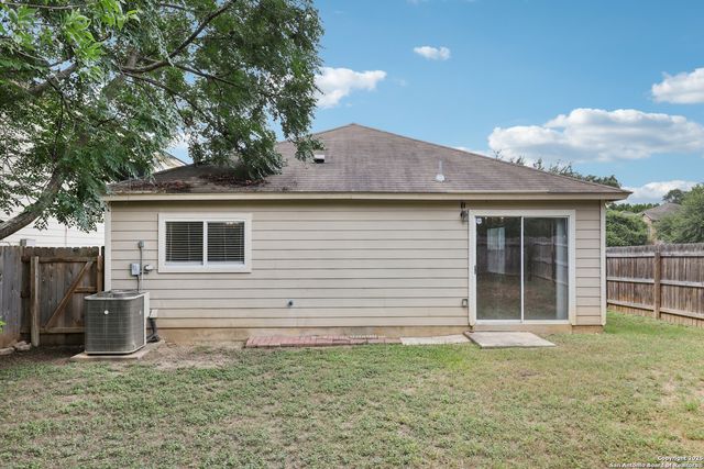 11343 Saratoga Coach, San Antonio, TX 78254