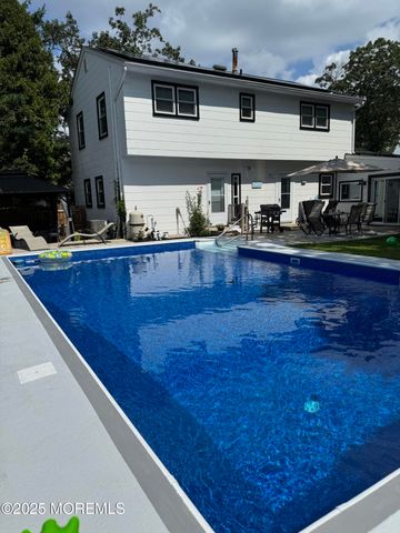 432 18th Avenue, Brick, NJ 08724