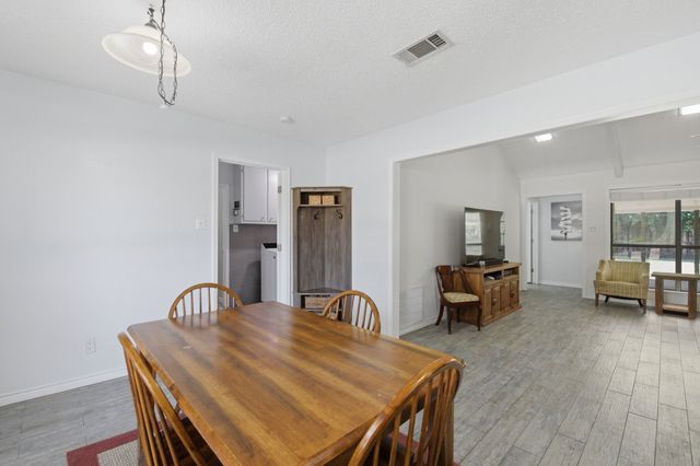 1211 Meadowview Drive, Euless, TX 76039