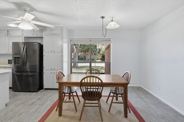1211 Meadowview Drive, Euless, TX 76039