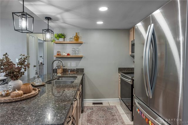 180 Teakwood Lane, Springboro, OH 45066