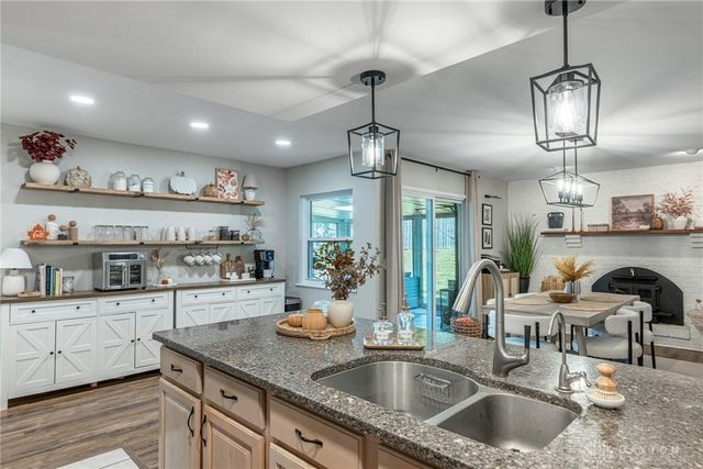 180 Teakwood Lane, Springboro, OH 45066