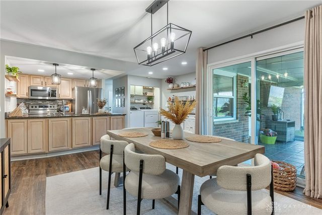 180 Teakwood Lane, Springboro, OH 45066