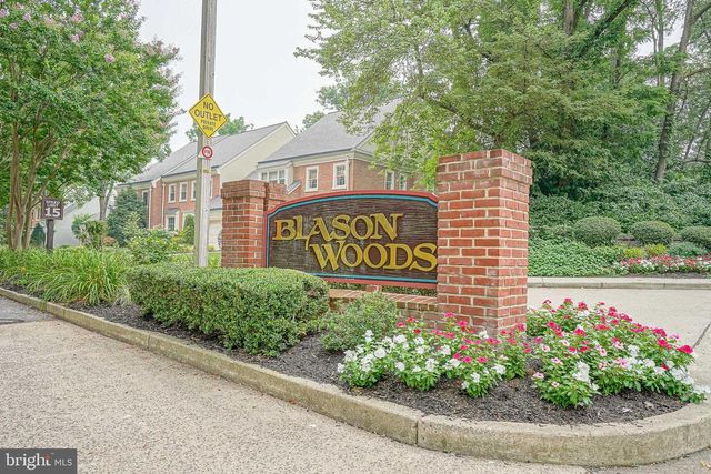 64 FOXWOOD DR, Moorestown, NJ 08057