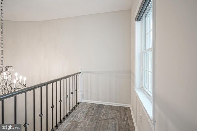 64 FOXWOOD DR, Moorestown, NJ 08057