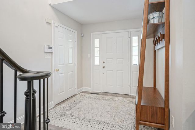 64 FOXWOOD DR, Moorestown, NJ 08057