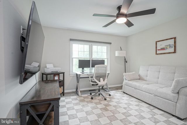 64 FOXWOOD DR, Moorestown, NJ 08057