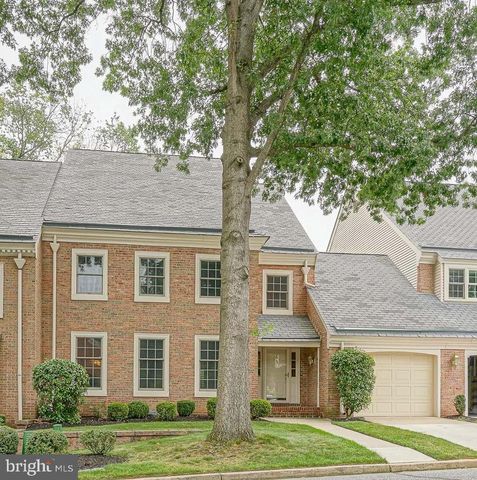 64 FOXWOOD DR, Moorestown, NJ 08057