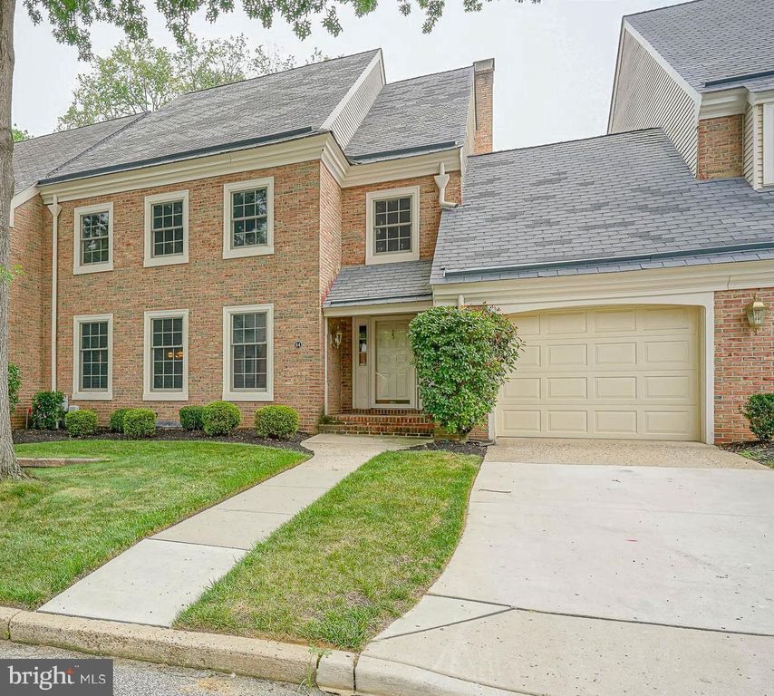 64 FOXWOOD DR, Moorestown, NJ 08057