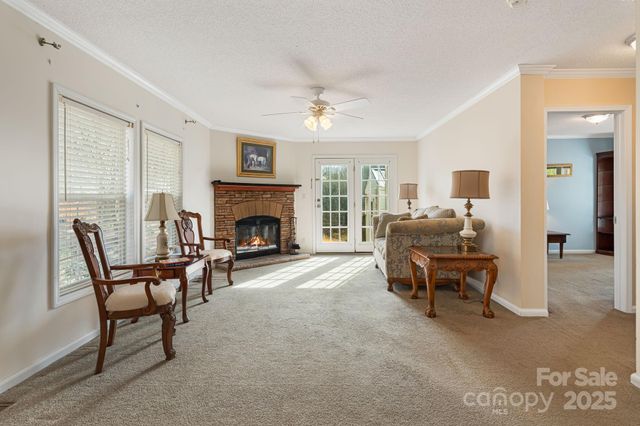 686 Sam Jones Road, Burnsville, NC 28714