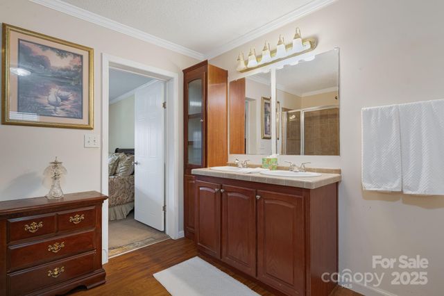 686 Sam Jones Road, Burnsville, NC 28714