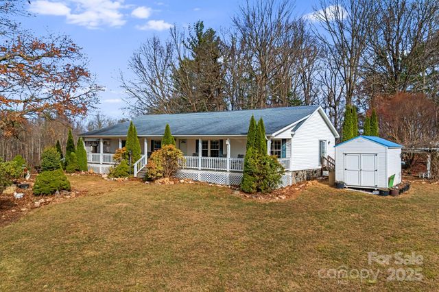 686 Sam Jones Road, Burnsville, NC 28714