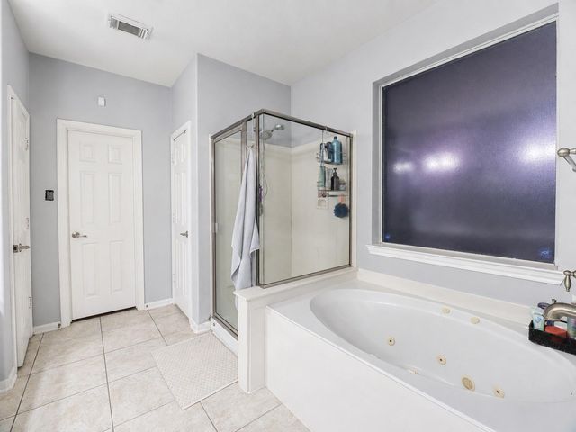 1752 Silver Bend Drive, Dickinson, TX 77539