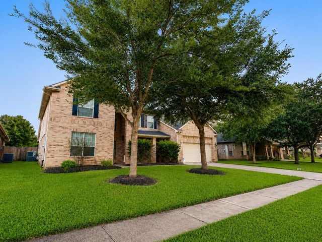 1752 Silver Bend Drive, Dickinson, TX 77539