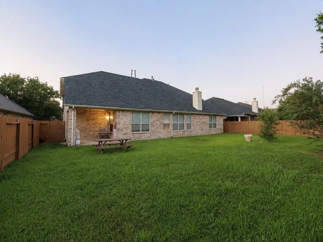 1752 Silver Bend Drive, Dickinson, TX 77539