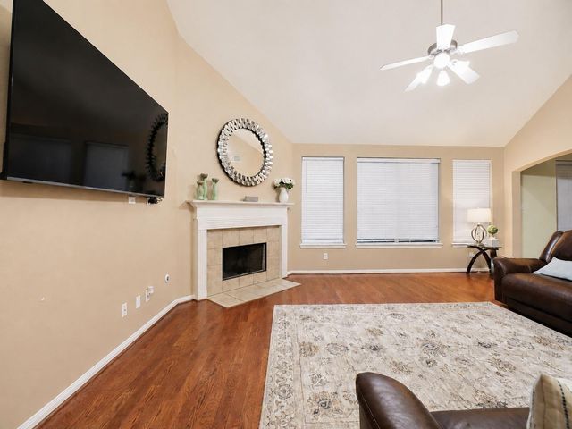 1752 Silver Bend Drive, Dickinson, TX 77539