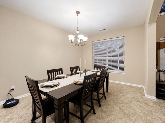 1752 Silver Bend Drive, Dickinson, TX 77539