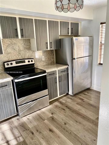 2113 Champions Way, North Lauderdale, FL 33068