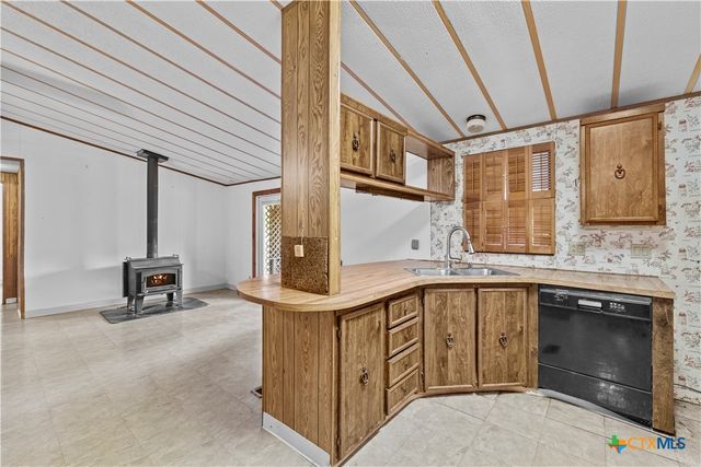 1189 Vivroux Ranch Road, Seguin, TX 78155